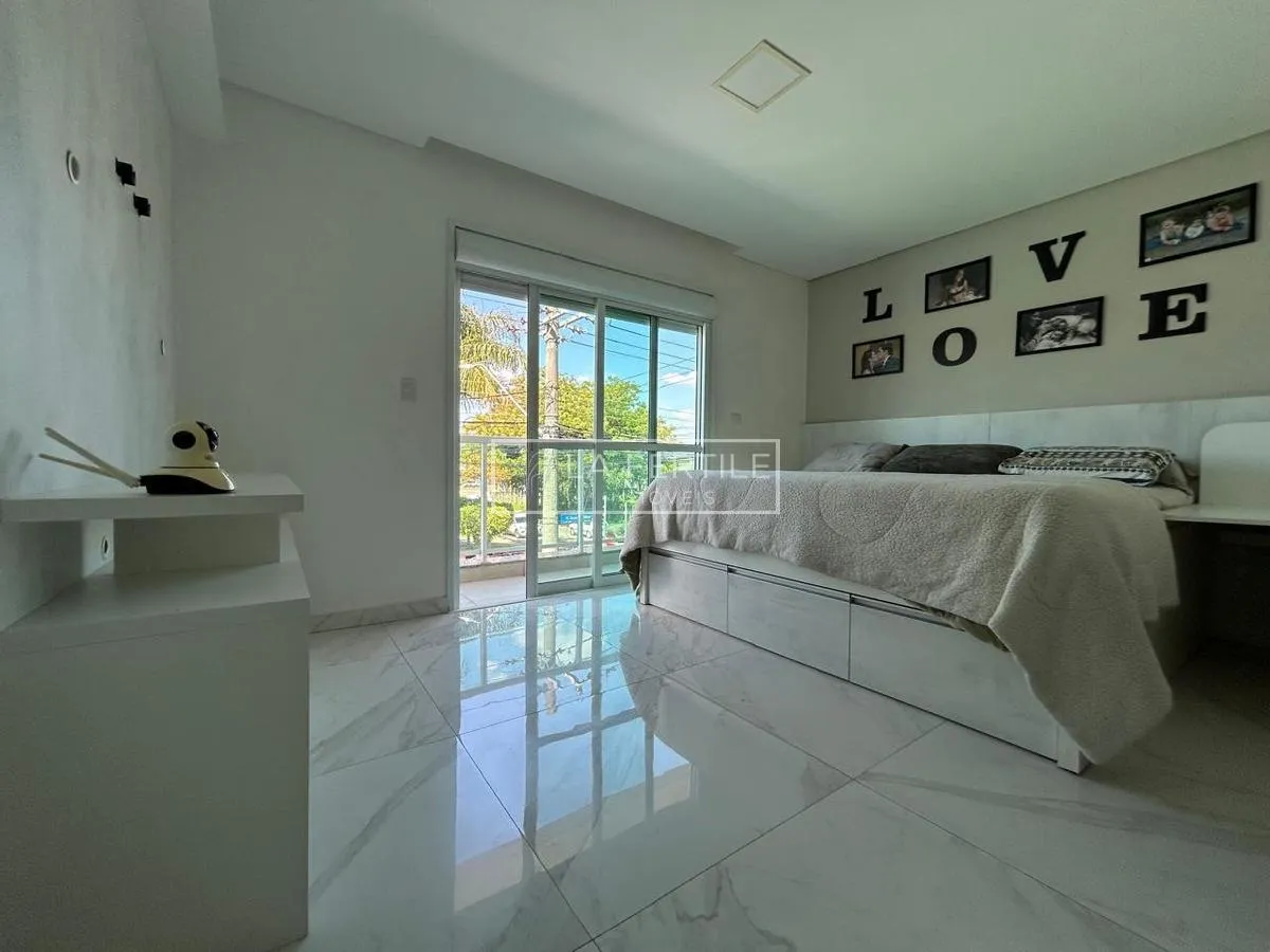 Casa de 3 dormitorios con balcón gourmet en Curitiba — photo 3