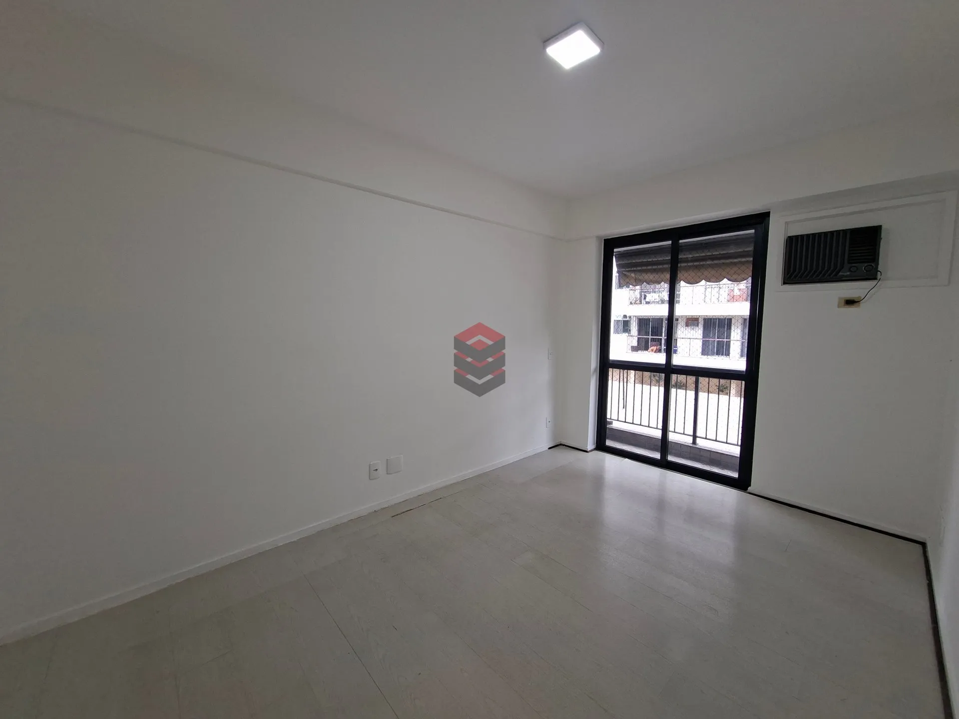 Apartment, 96 m², with a walk-in closet — photo 3