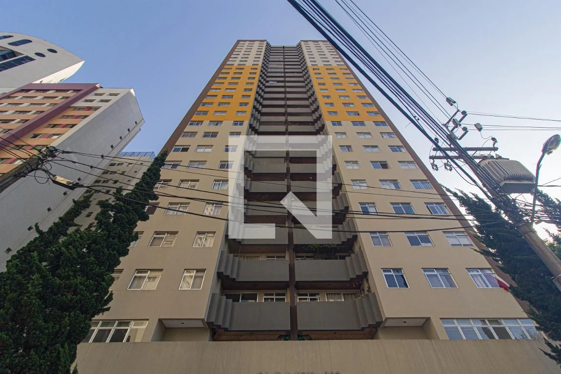 Furnished apartment, 97 m², with a glass-enclosed balcony — photo 5