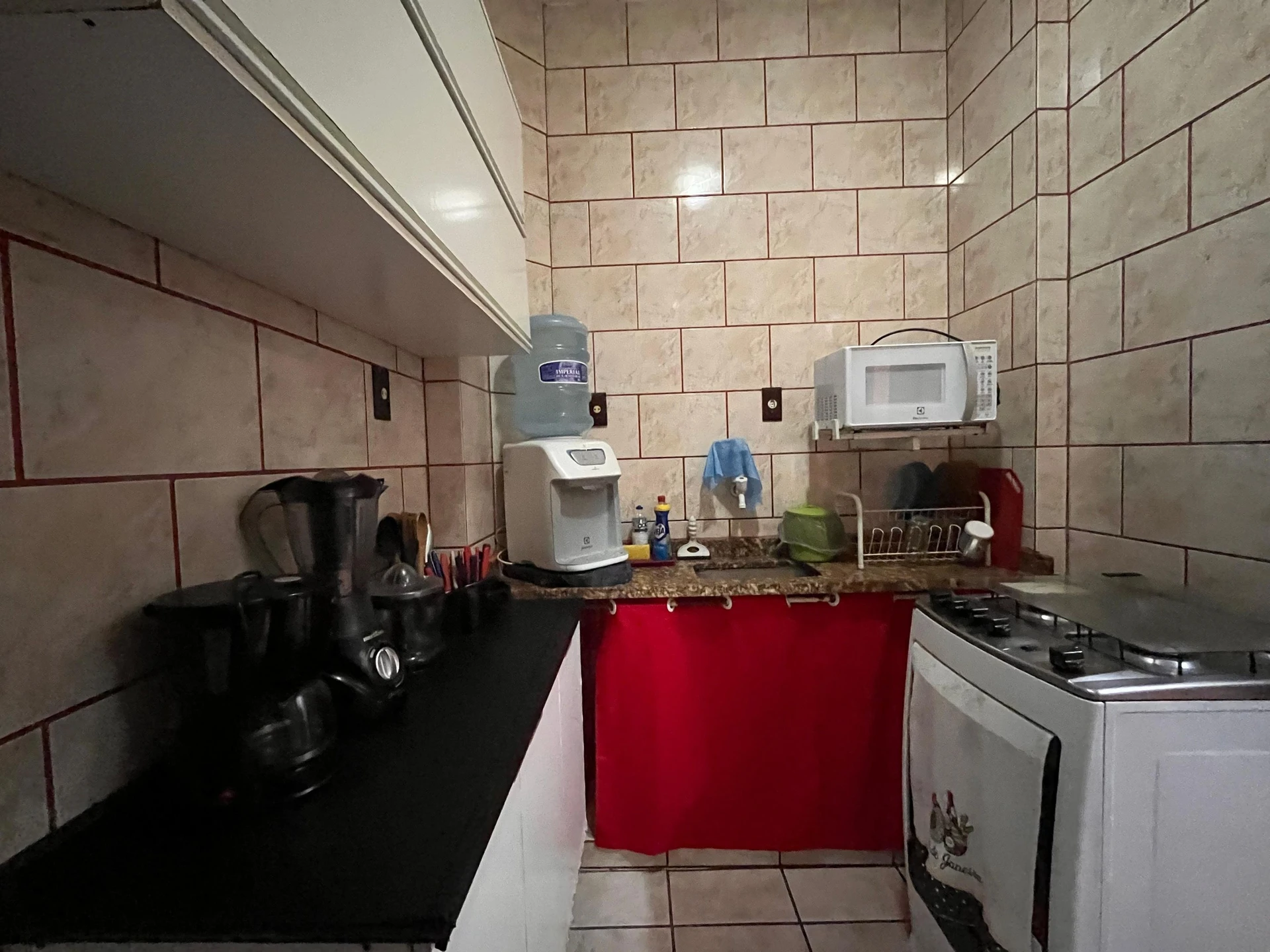 Furnished 2-bedroom apartment with a separate kitchen — photo 13