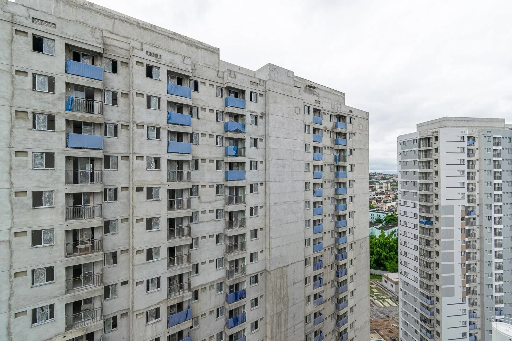 One-bedroom apartment with a washing machine — photo 36