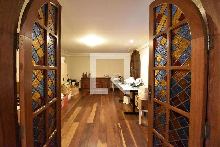 House with 5 bedrooms, gas stove and 650 m² — photo 3