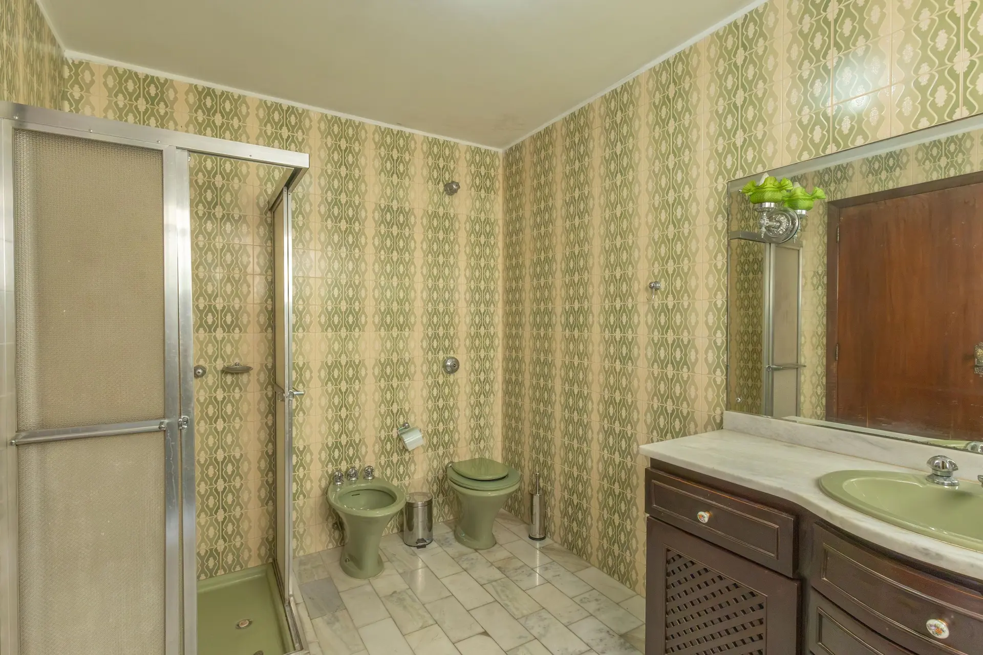 Furnished apartment with 3 bedrooms and 1 en-suite — photo 38