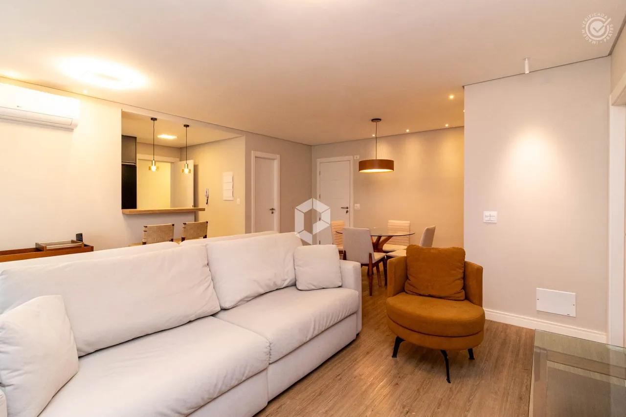 Furnished apartment with 3 bedrooms and 4 bathrooms — photo 2