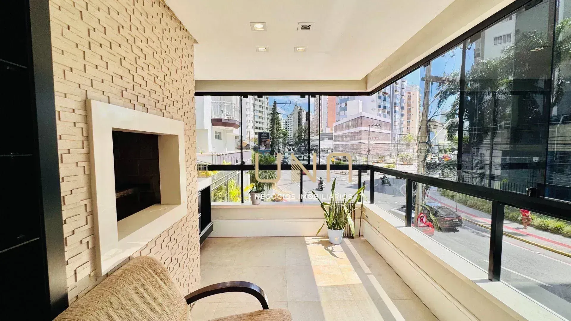 Apartamento amueblado con 4 dormitorios y 183 m² — photo 9