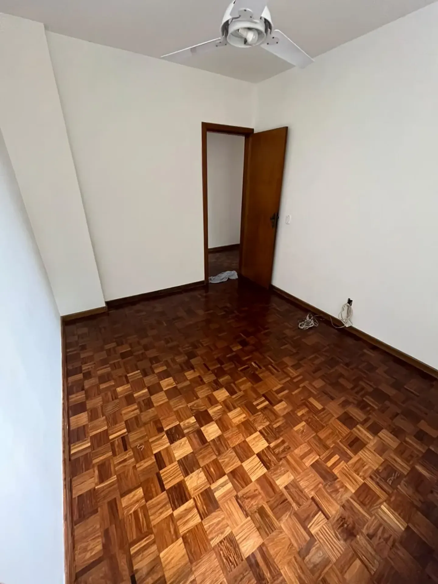 Apartment on the 1st floor with wood or laminate floors — photo 22