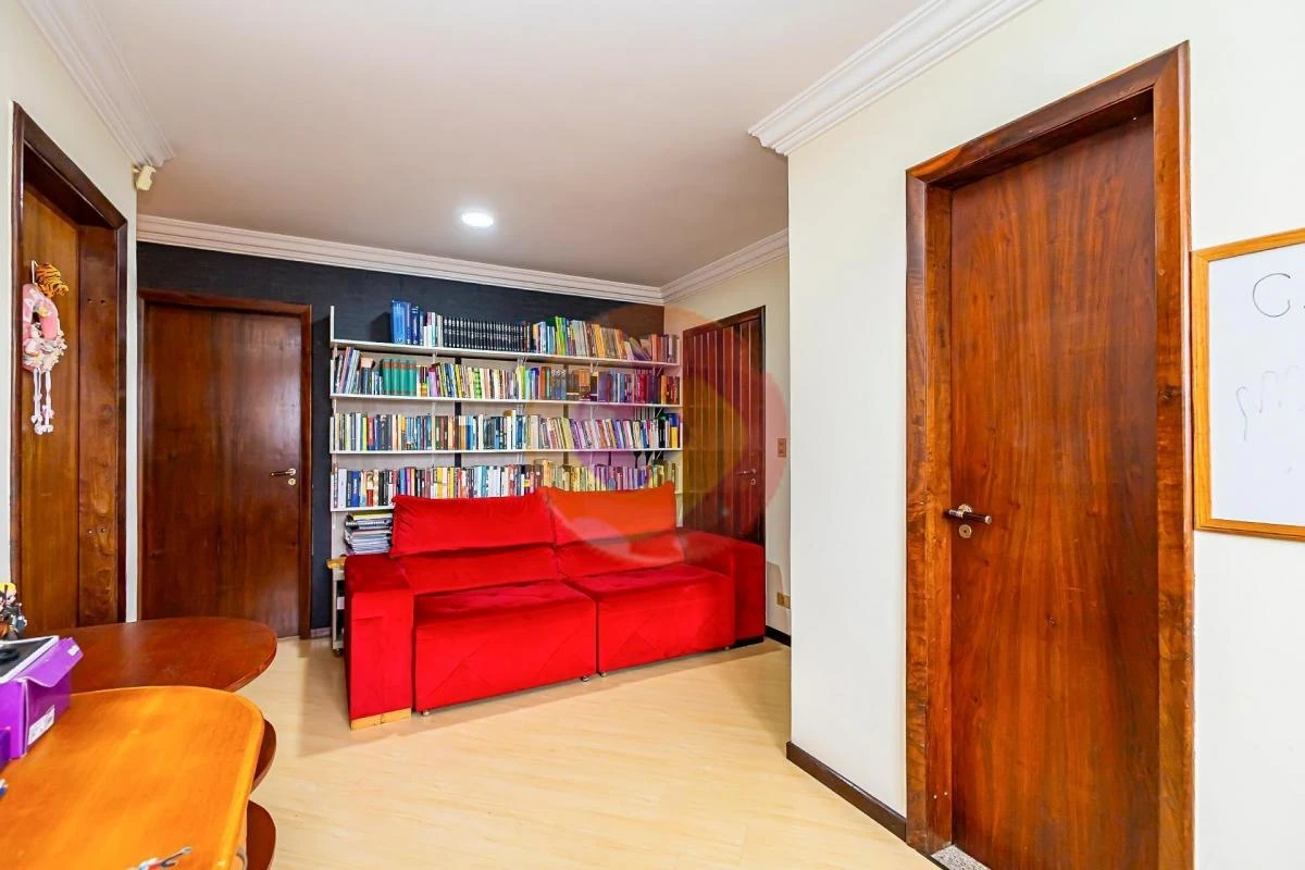 3-bedroom house with a washing machine in Curitiba — photo 42