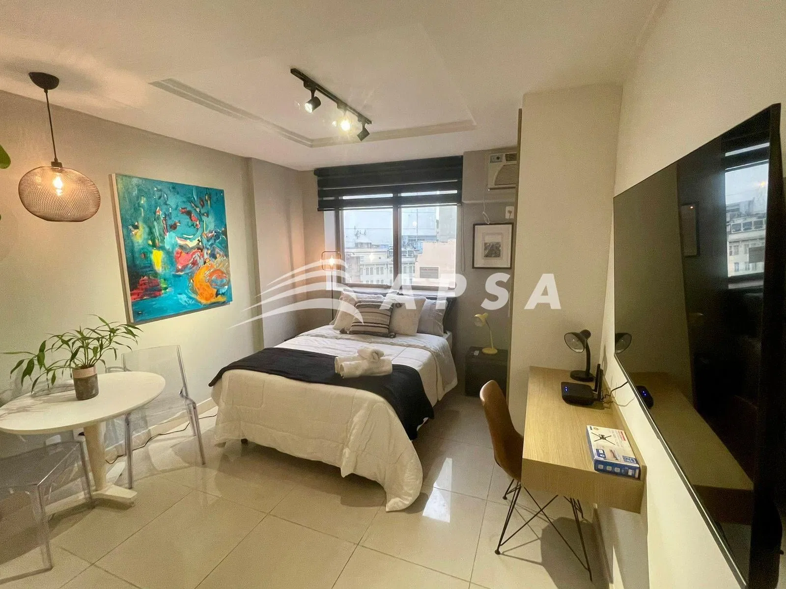 Studio, 27 m², with a home office