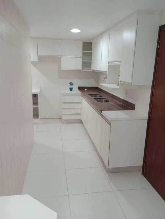 3-bedroom apartment with 1 en-suite and 2 parking spots — photo 2