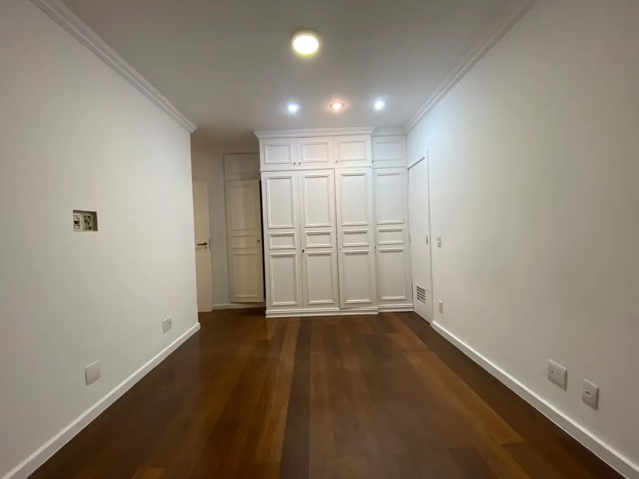 Apartamento de 3 quartos com varanda envidraçada — photo 14