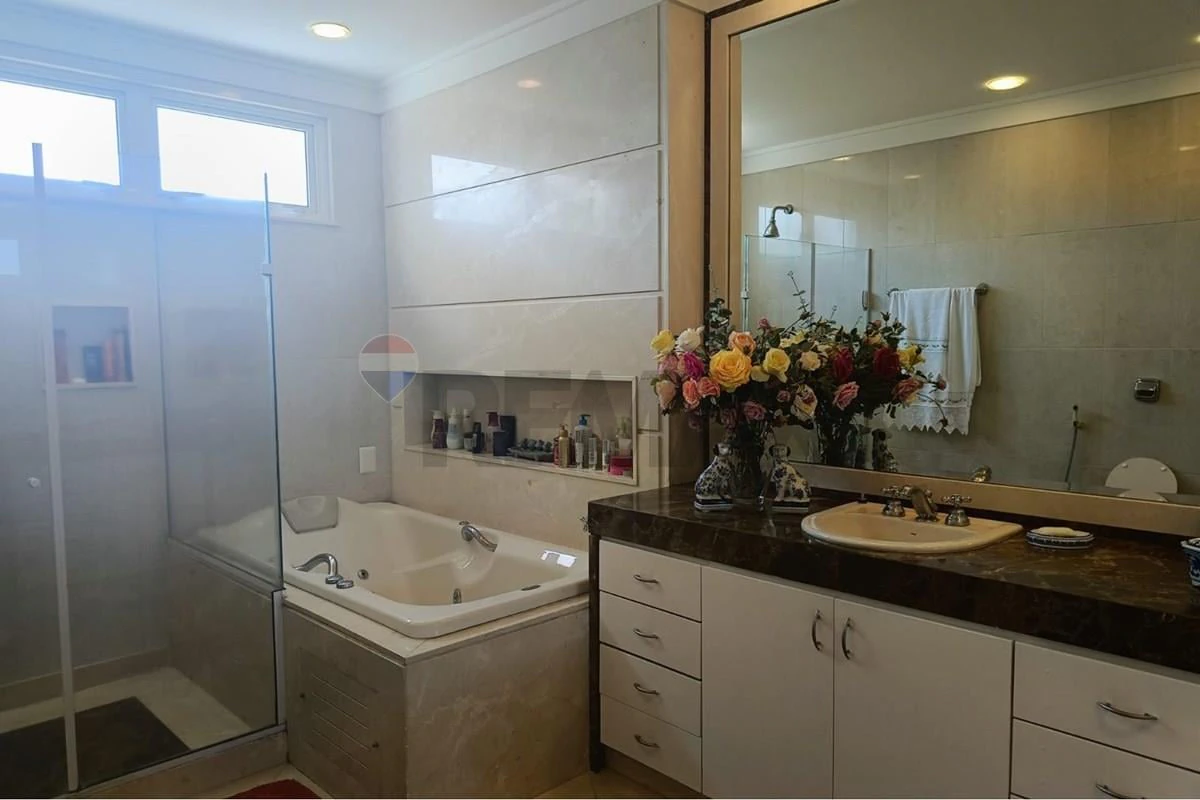Furnished house with private garden and 5 parking spots — photo 24