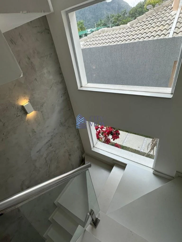 House with 5 bedrooms and 360 m² plus 4 parking spots — photo 20