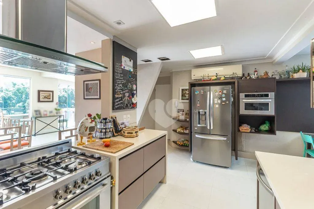 Furnished 574 m² apartment with 4 en-suite bedrooms — photo 41