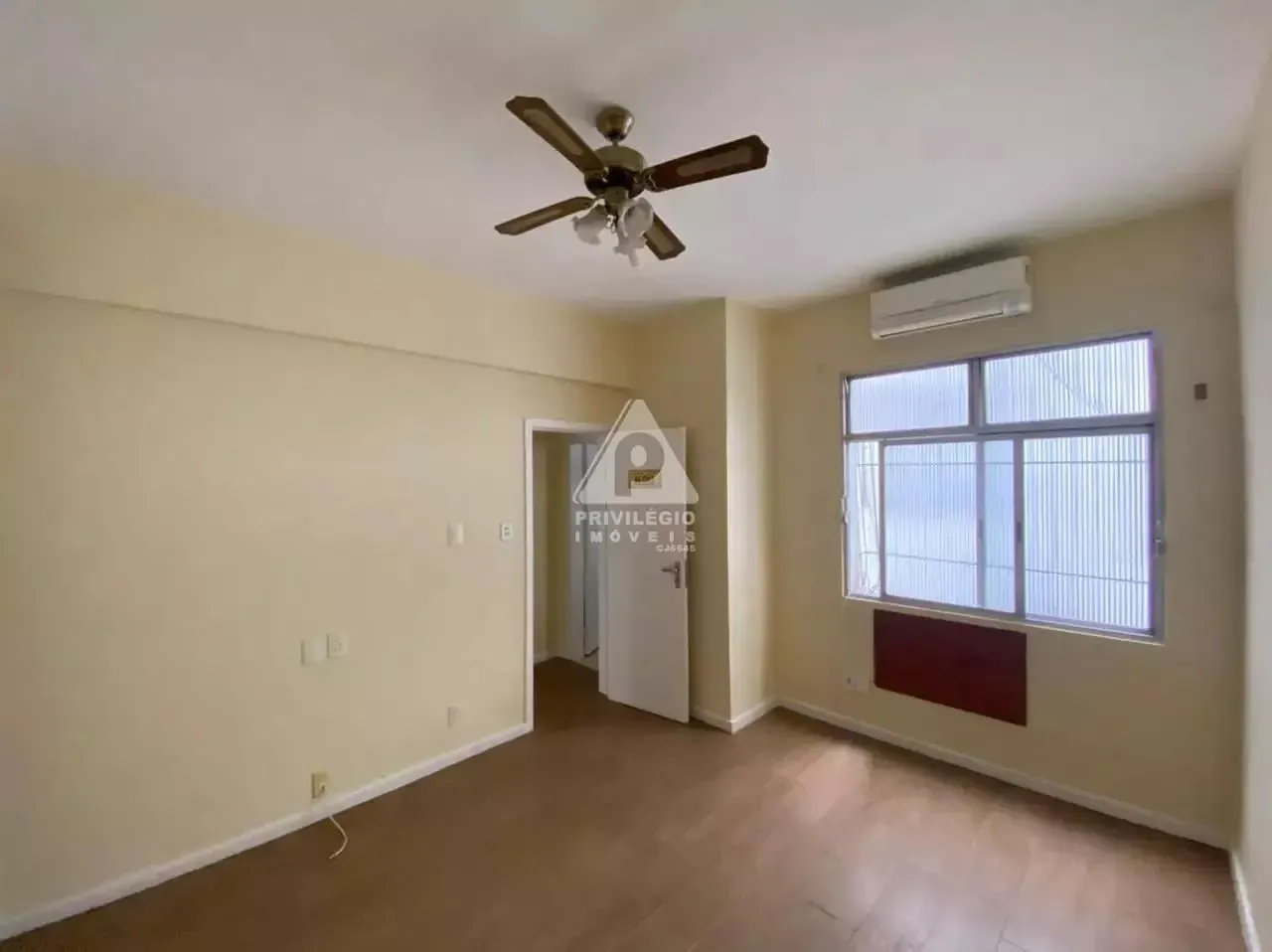 Home office in a 2-bedroom apartment, 98 m² — photo 5