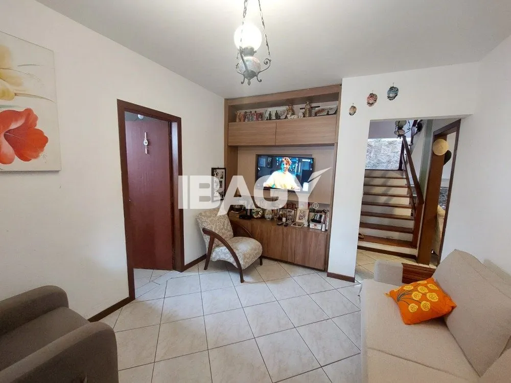 Furnished house with 5 bedrooms and 4 parking spots — photo 17