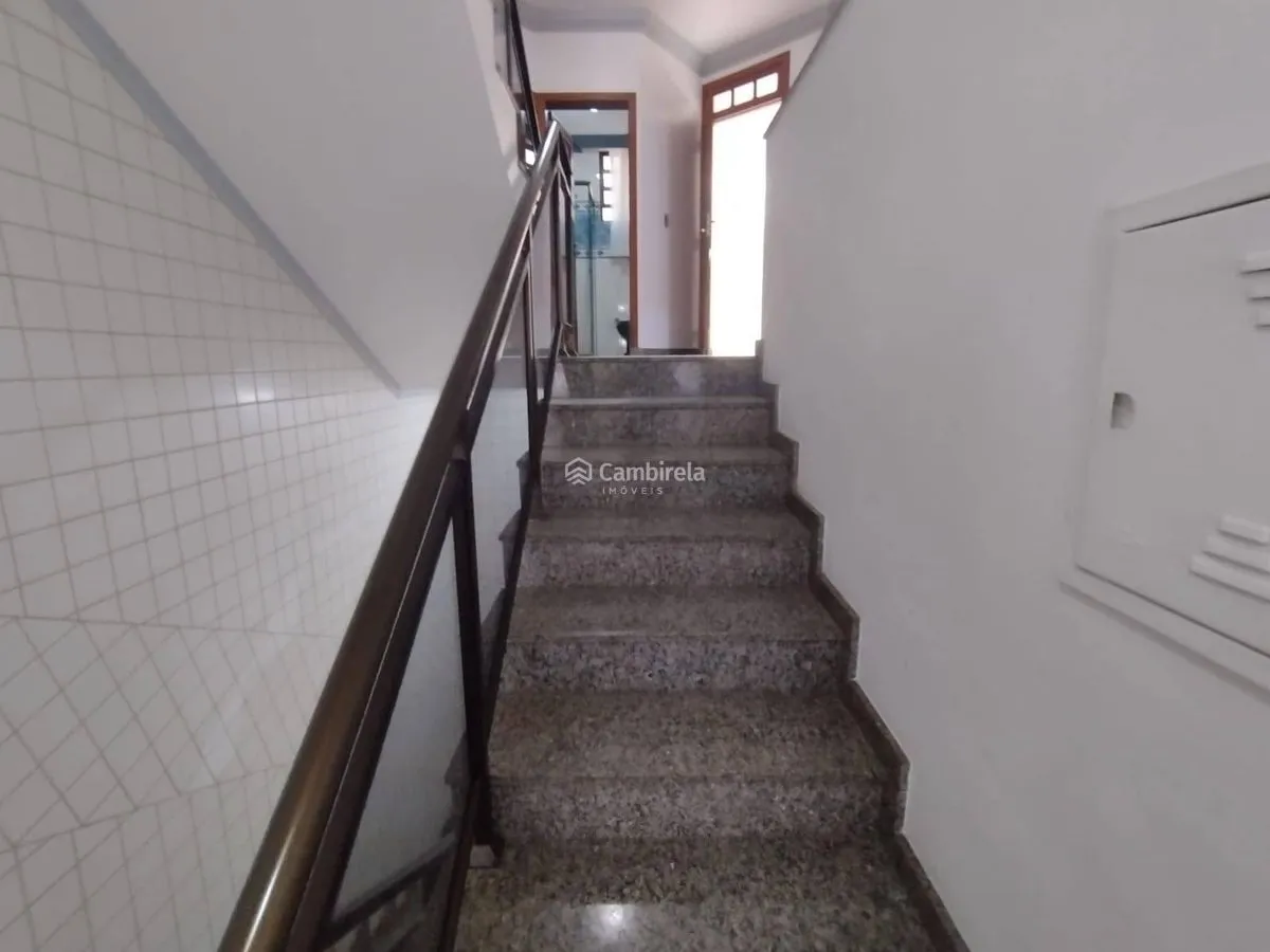 House with 4 bedrooms and 311 m² with 2 en-suites — photo 48
