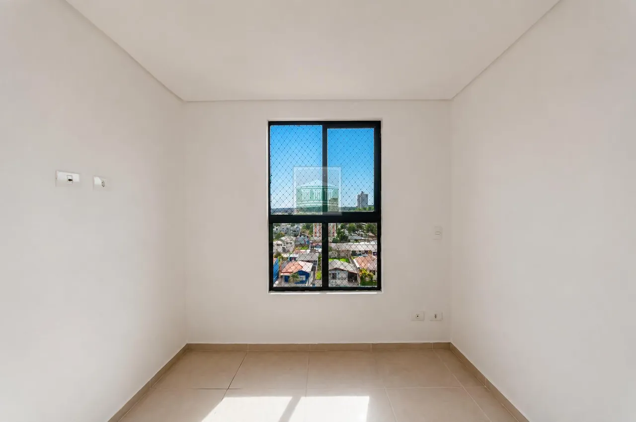 1-bedroom apartment with en-suite and 1 parking space — photo 4