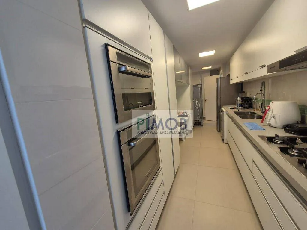 Furnished duplex penthouse with 3 bedrooms and 256 m² — photo 29