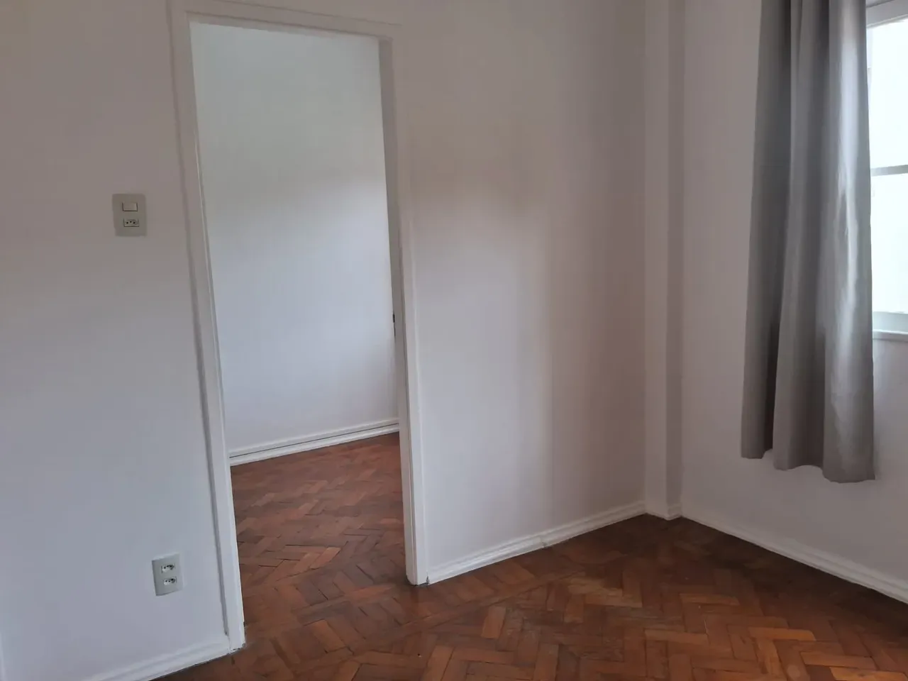 Apartment on the 3rd floor with wood or laminate floors — photo 10