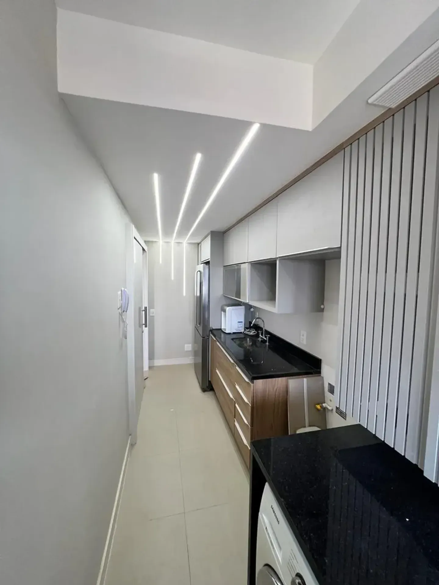 2-bedroom apartment with a water view in Rio de Janeiro — photo 8