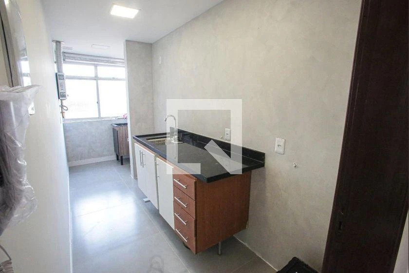 3-bedroom apartment in a building with a gym — photo 15