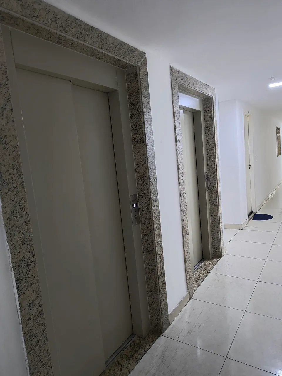 Unfurnished 1-bedroom apartment with balcony and 40 m² — photo 14