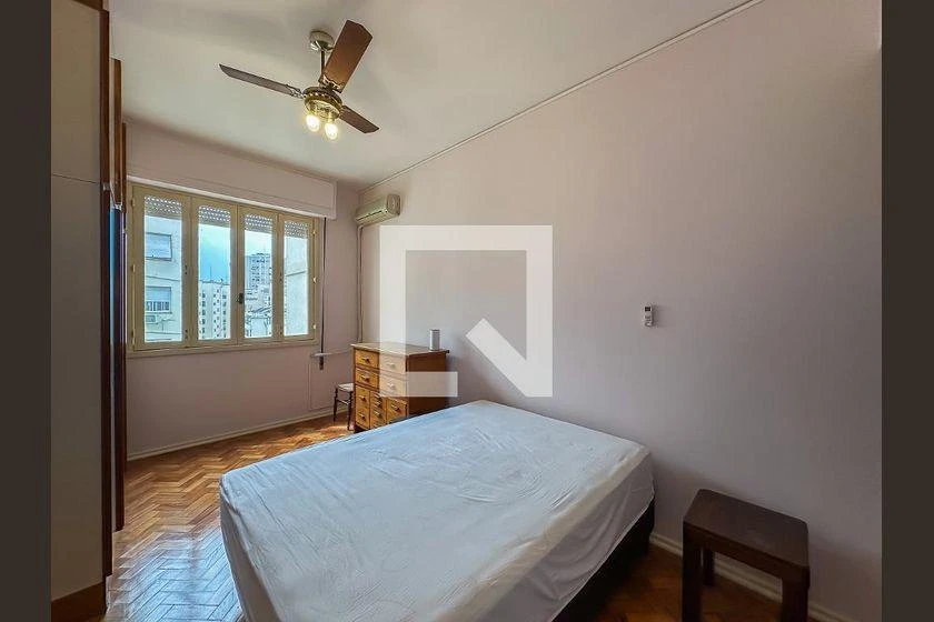 4-bedroom apartment with 3 bathrooms and 206 m² — photo 45