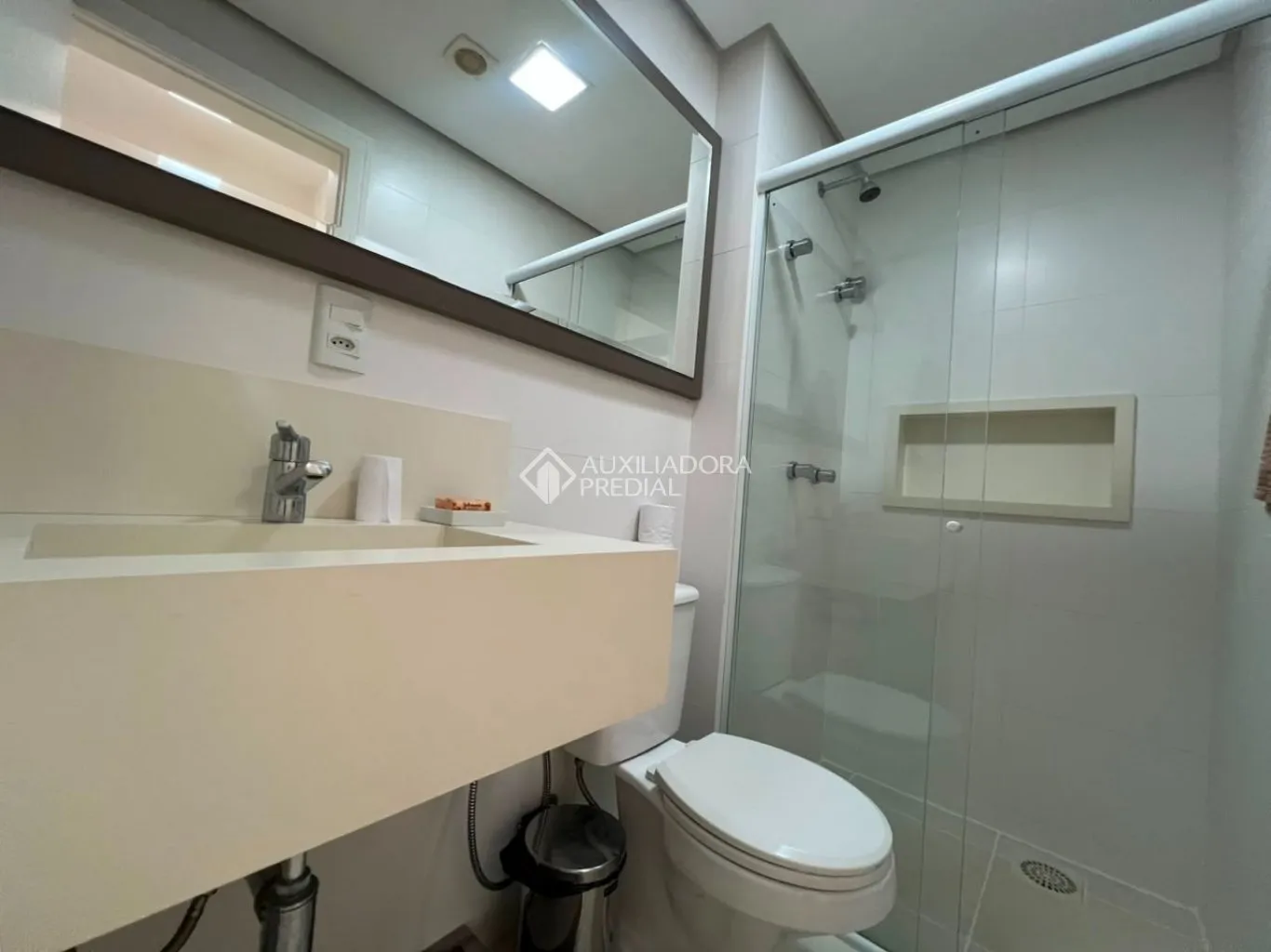 Apartamento amueblado de 2 dormitorios y cocina abierta — photo 23