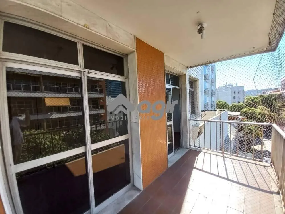 4-bedroom apartment with balcony and 2 parking spots — photo 23
