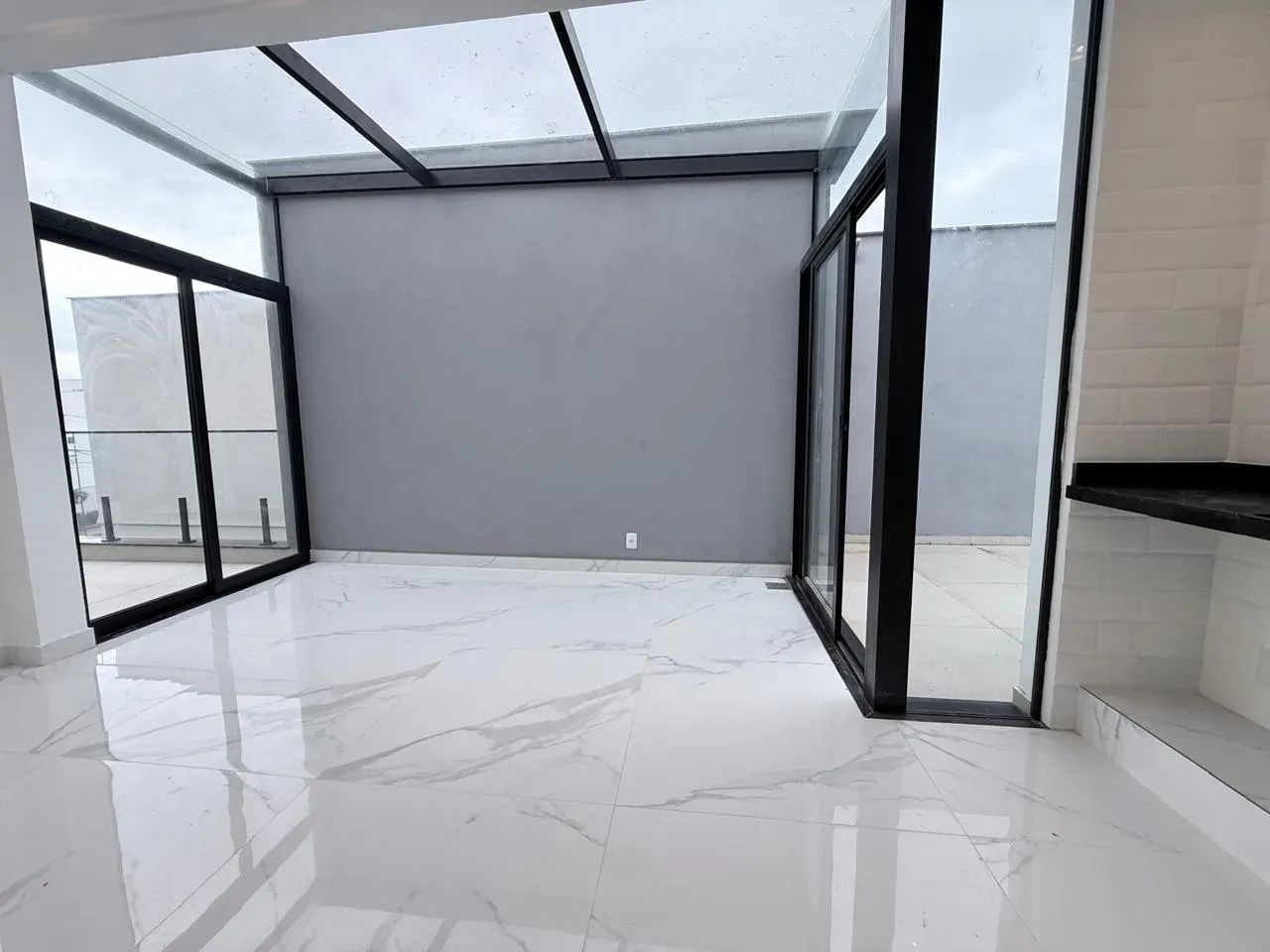 Private pool in a 5-bedroom house, 410 m² — photo 18