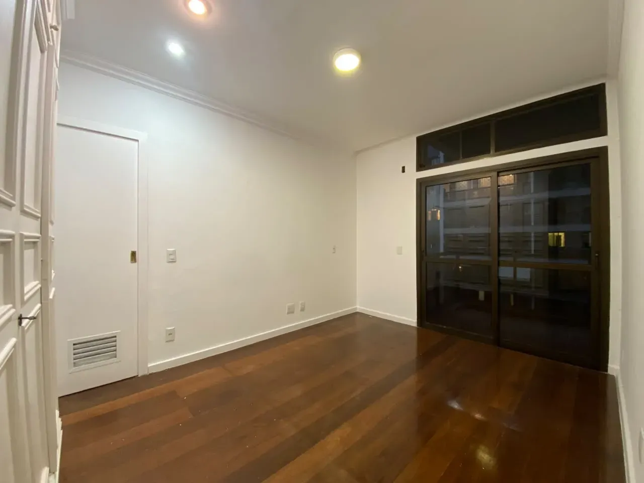 Apartamento de 3 quartos com varanda envidraçada — photo 9