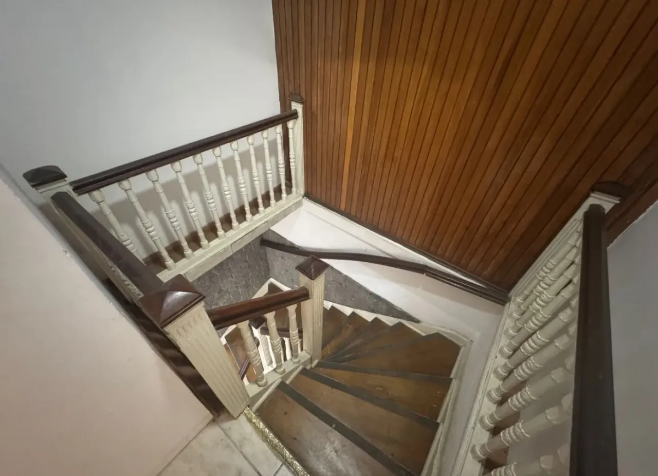 Casa sem mobília com 5 quartos e 2 vagas de garagem — photo 17