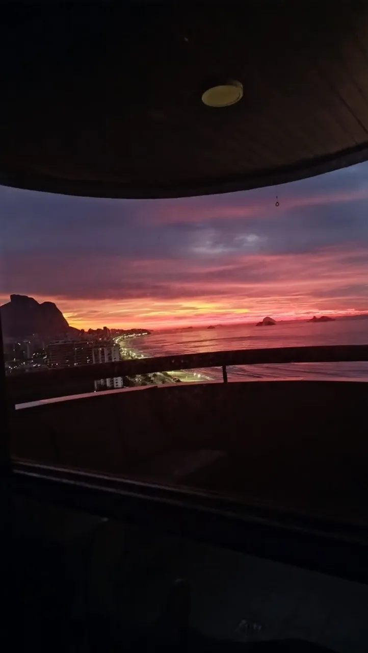 Apartamento de 1 quarto com varanda e armários