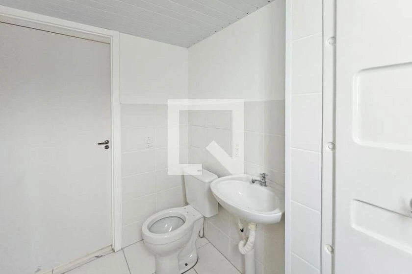 2-bedroom apartment in a building with a gym — photo 22