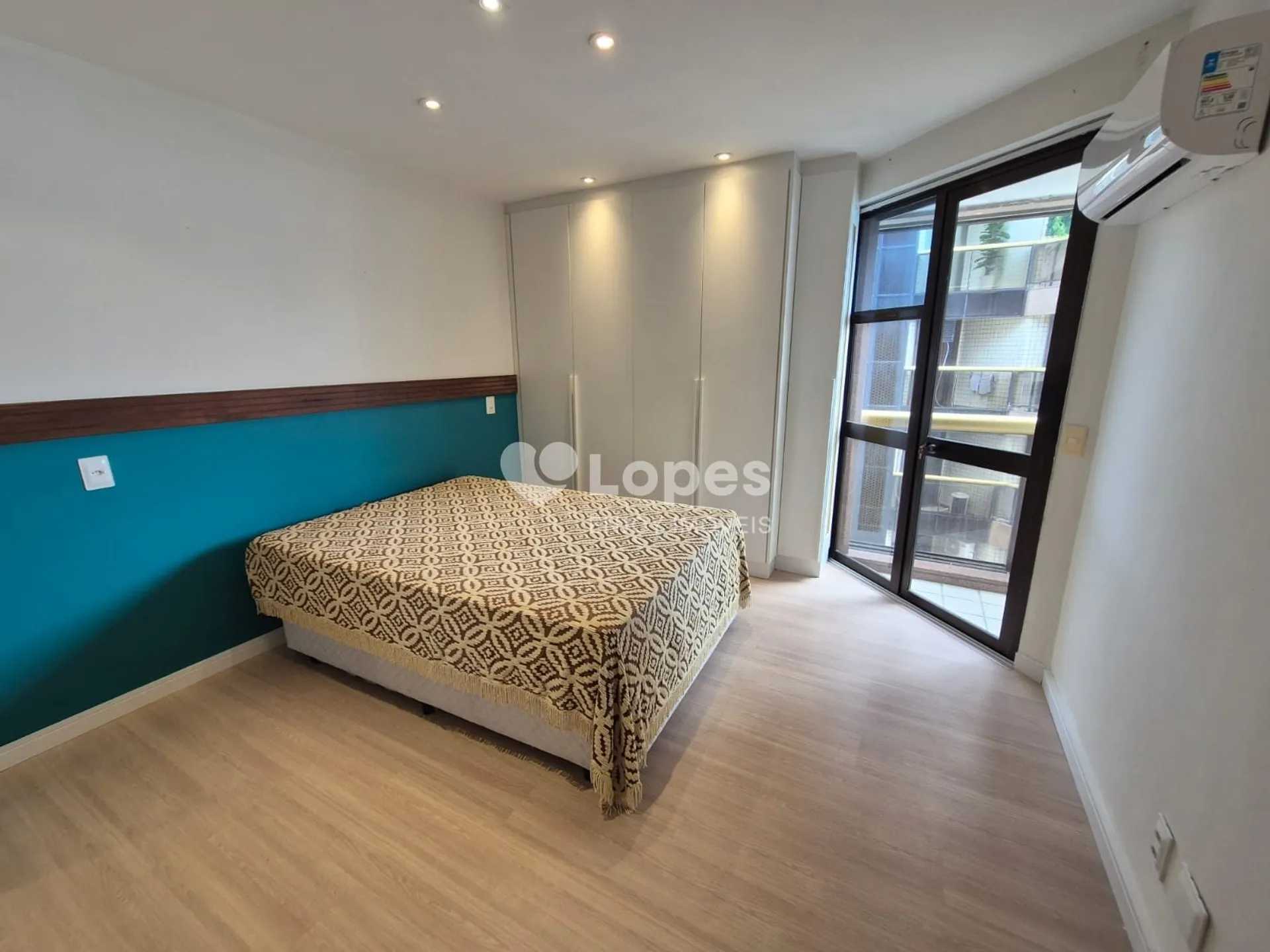 2-bedroom apartment in a building with a sauna — photo 25