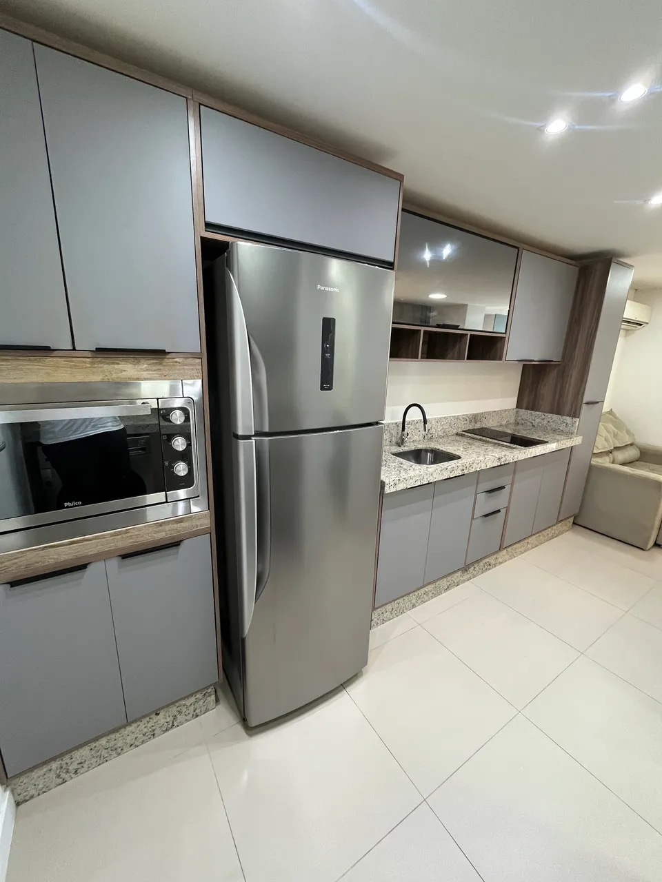 Apartamento mobiliado com cozinha integrada e 1 quarto