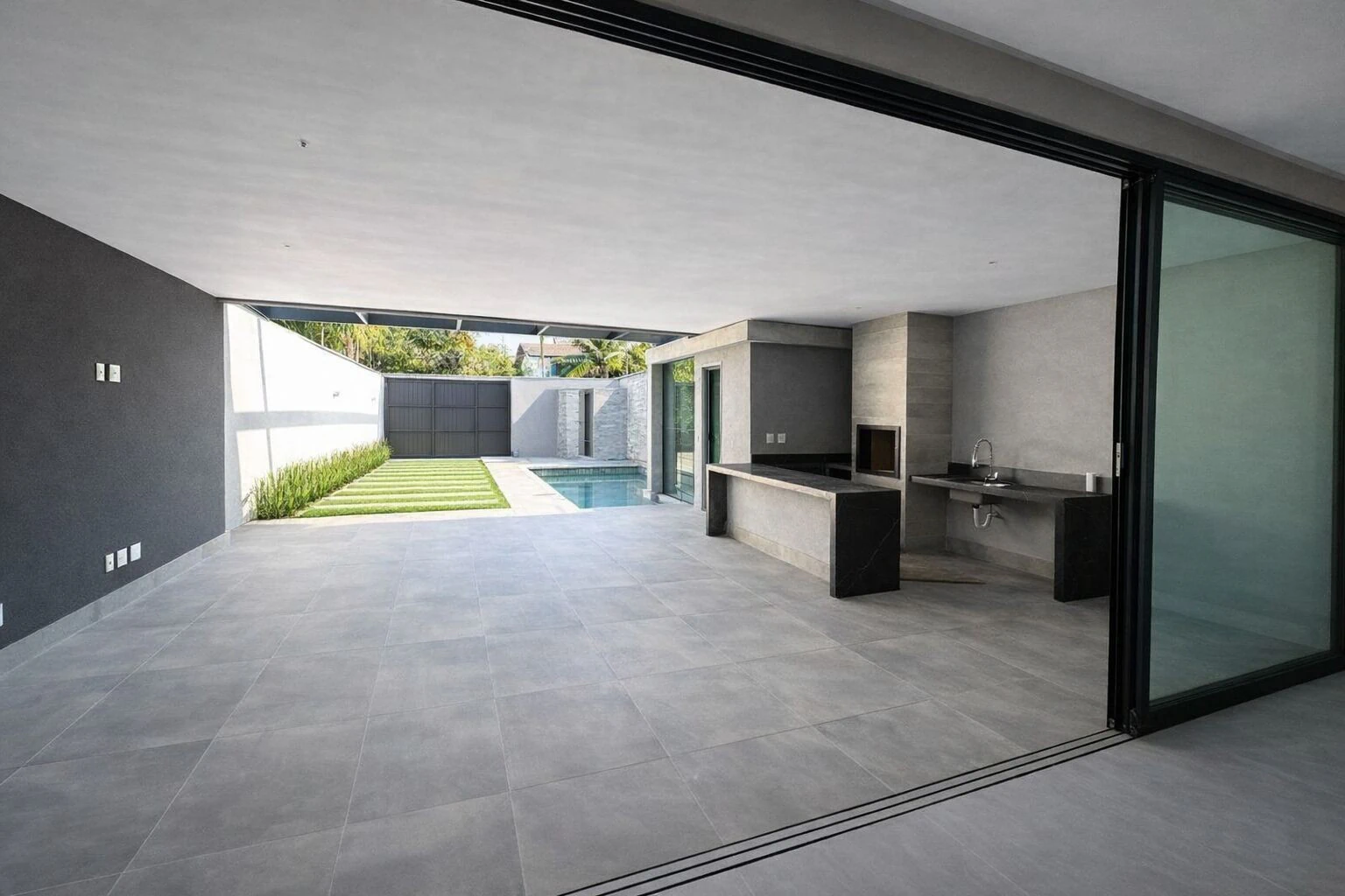 Unfurnished house with 4 en-suite bedrooms and 6 baths — photo 17