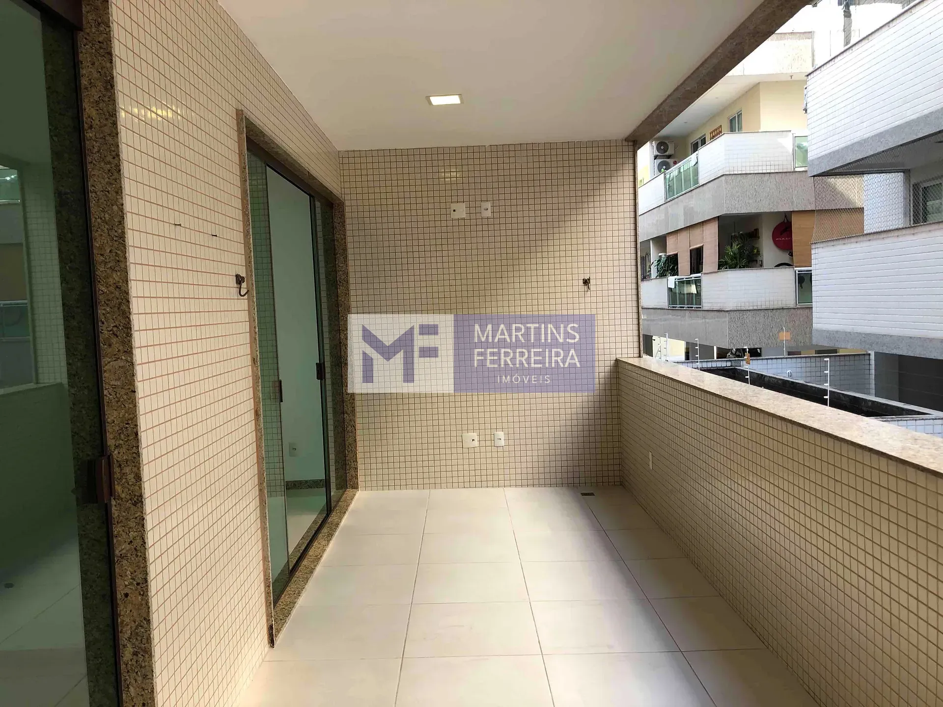 Apartamento no 1º andar com varanda envidraçada — photo 21