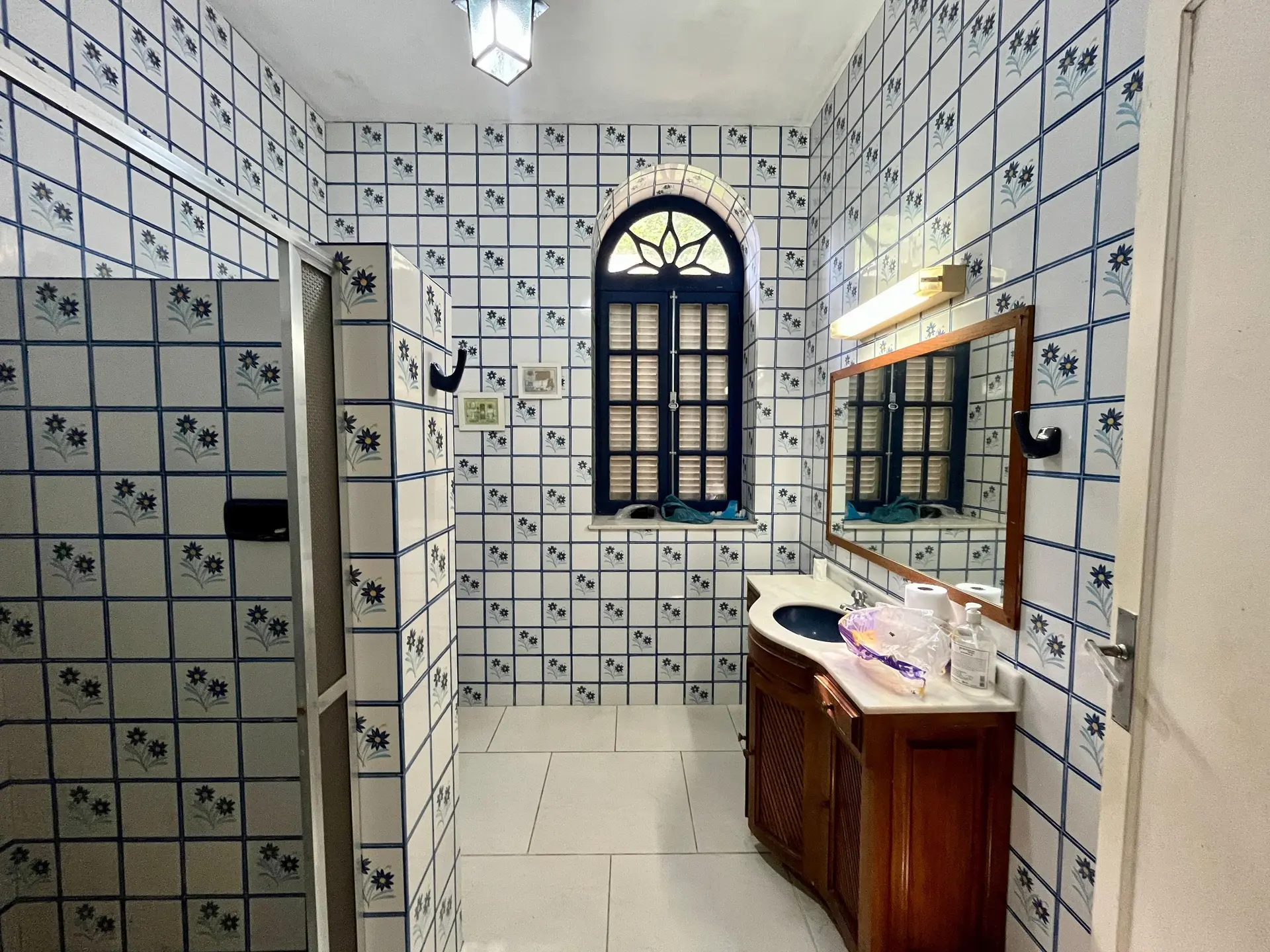 6-bedroom house with a washing machine — photo 2