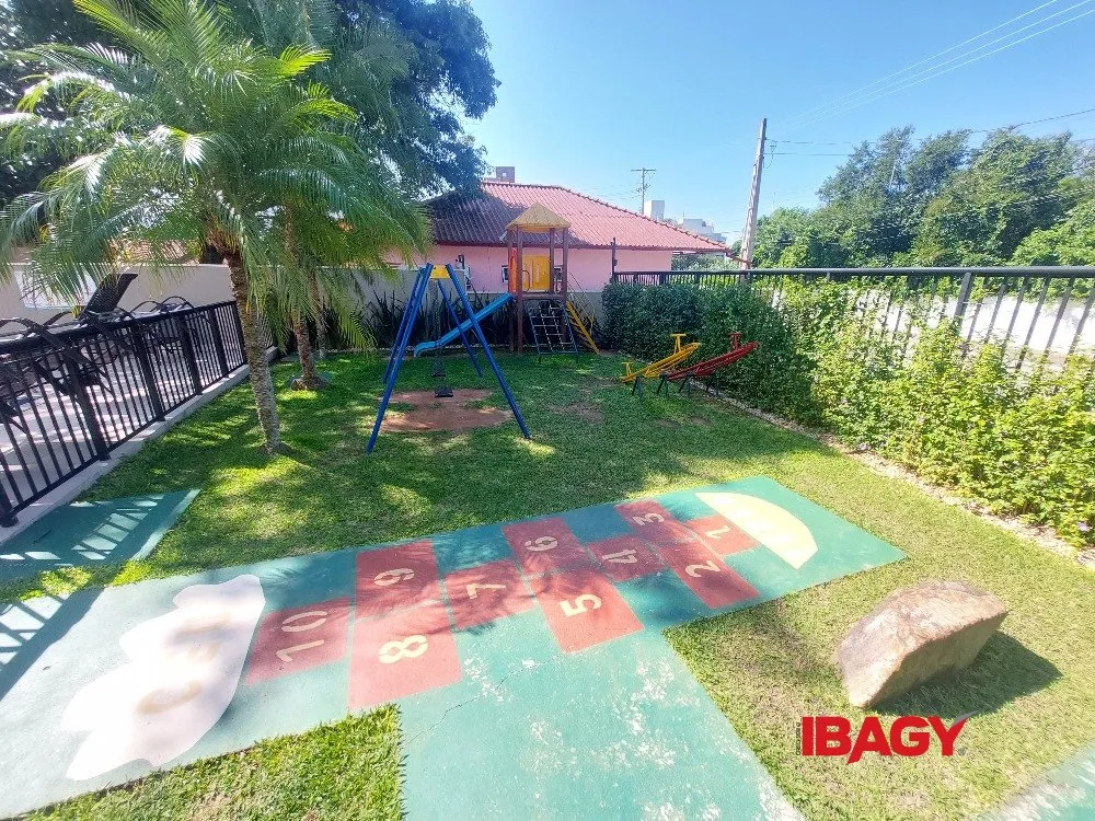 Apartamento amueblado con 2 dormitorios y 72 m² — photo 25