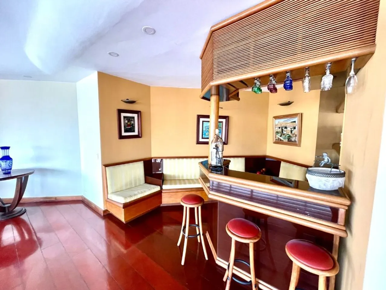 Furnished penthouse with 5 bedrooms and 1147 m² — photo 15