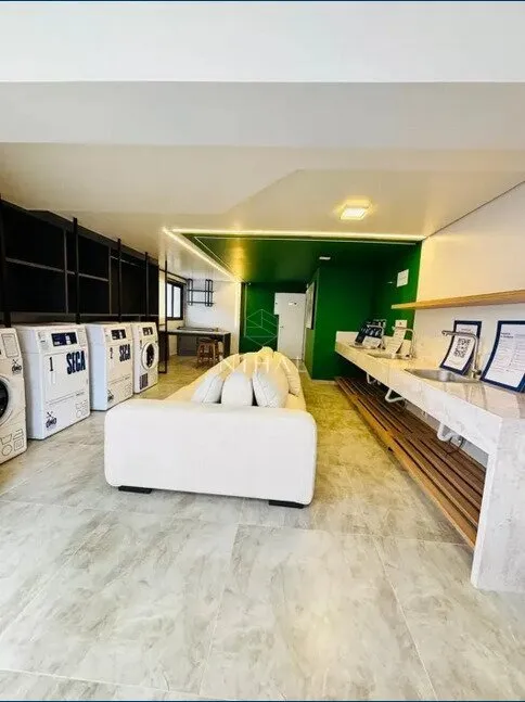 Furnished 1-bedroom apartment with 1 bathroom — photo 7