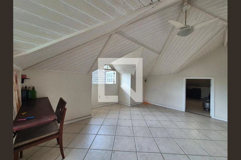 245 m² house with 3 en-suite bedrooms and 2 parking — photo 48