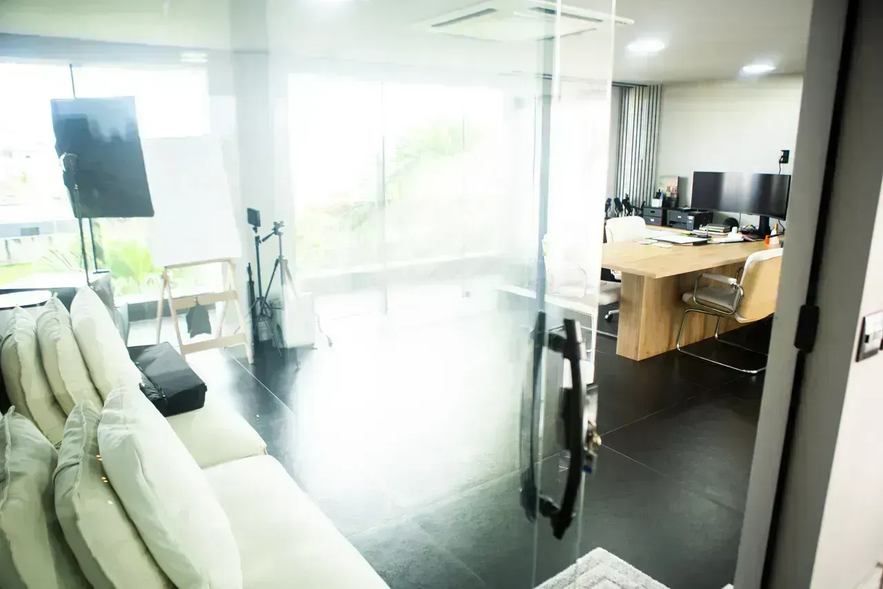 Casa triplex mobiliada com 5 suítes e 1.200 m² — photo 22