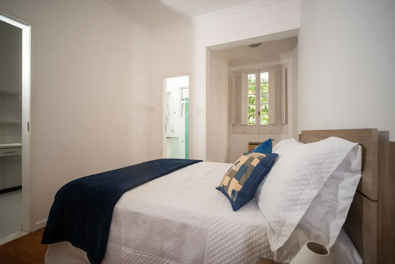 Квартира з 1 спальнею 50 м² і кутовою міні-кухнею — photo 5