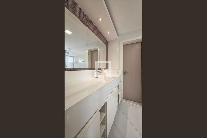 House, 430 m², with a private pool — photo 22