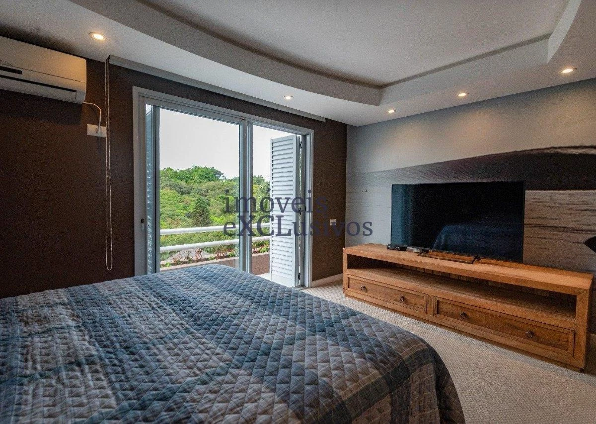 Casa mobiliada de 4 quartos com 3 suítes e 684 m² — photo 9
