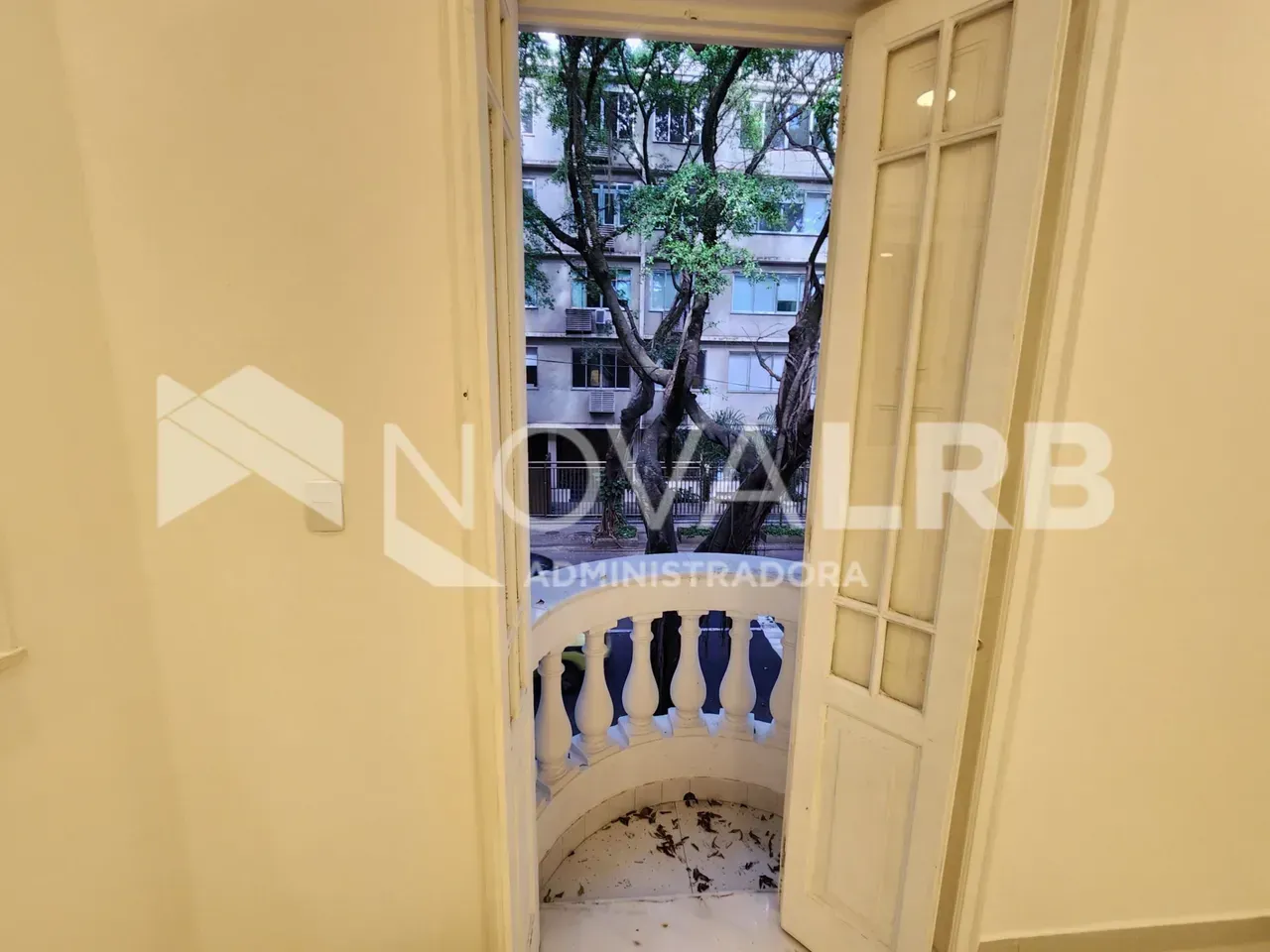 3-bedroom apartment with 90 m² and closed kitchen — photo 17