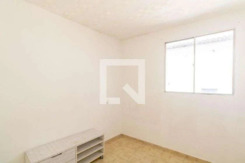 Estudio de 30 m² con 1 dormitorio y cocina con muebles — photo 9