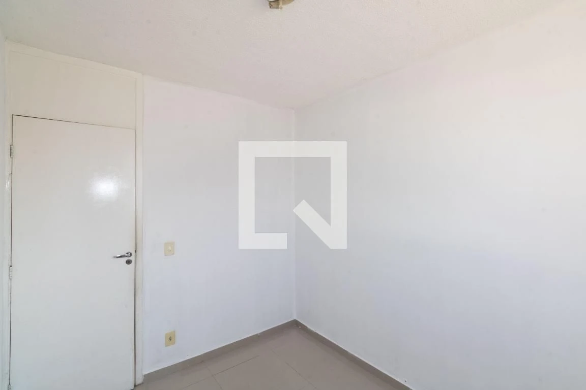 Apartamento sem mobília com churrasqueira na varanda — photo 34